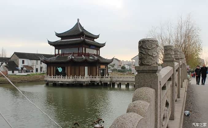 城隍街逛庙会了