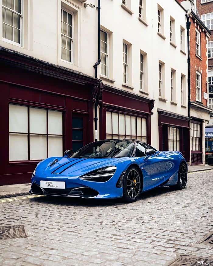迈凯伦720s,巴黎蓝车漆 爱了吗