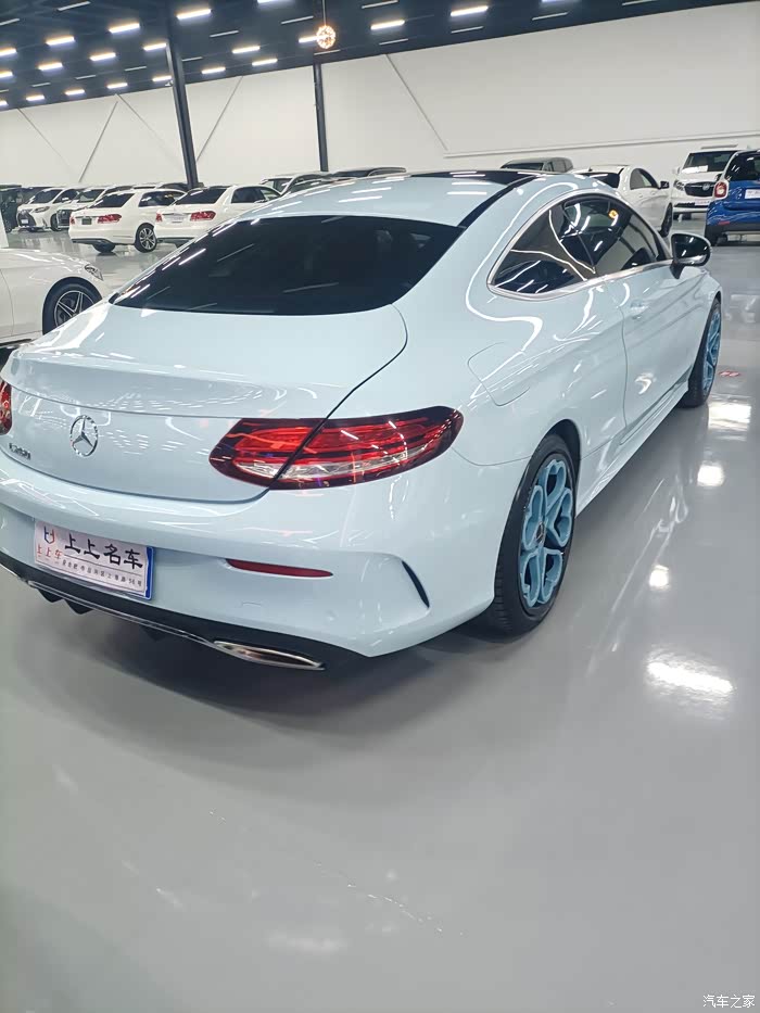 奔驰c260轿跑