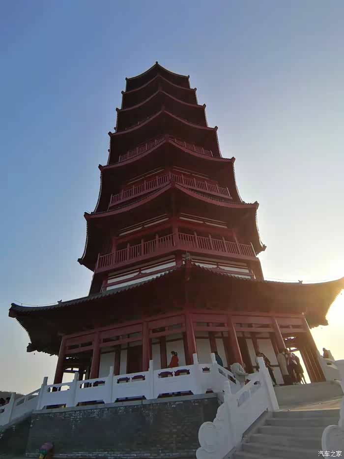 我的秀场第二趴打卡林州网红地红旗塔公园