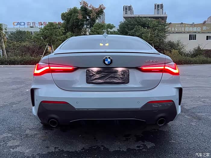 出22年宝马430im运动耀夜套装原版原漆
