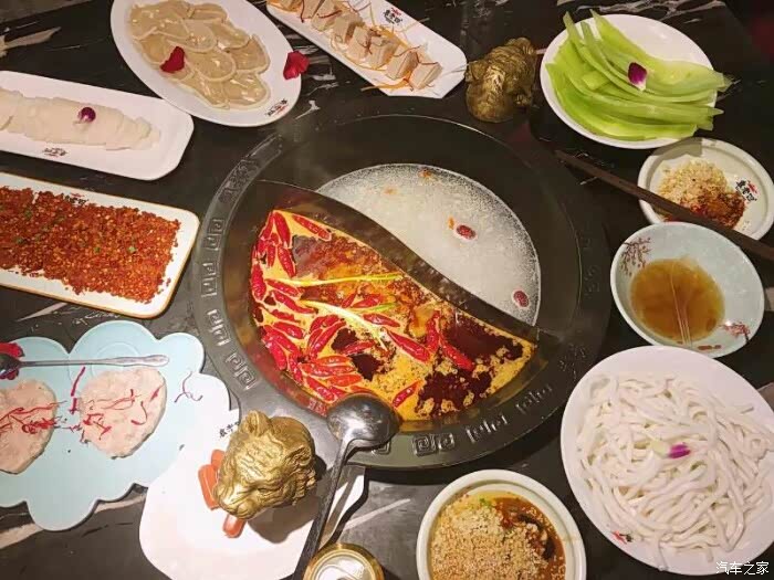 架着我的小卧车去玩耍