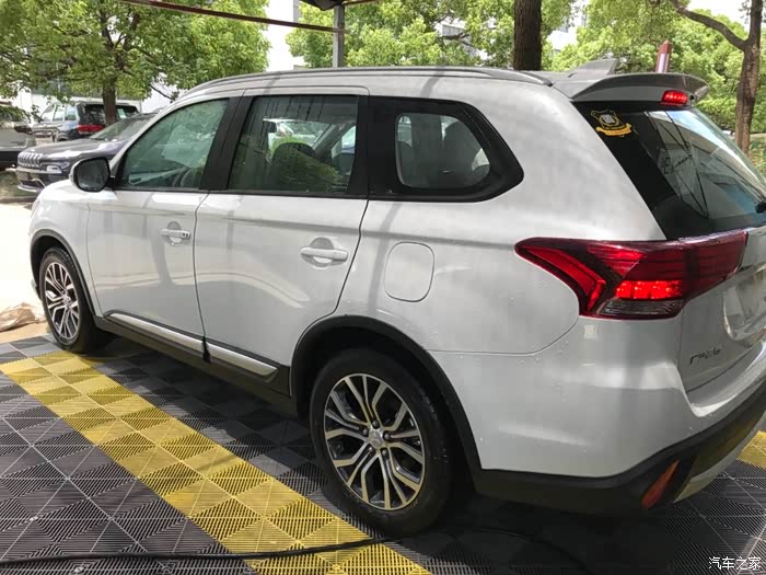 【图】嘉乐七座提车顺便加个尾翼_欧蓝德论坛_汽车之家论坛