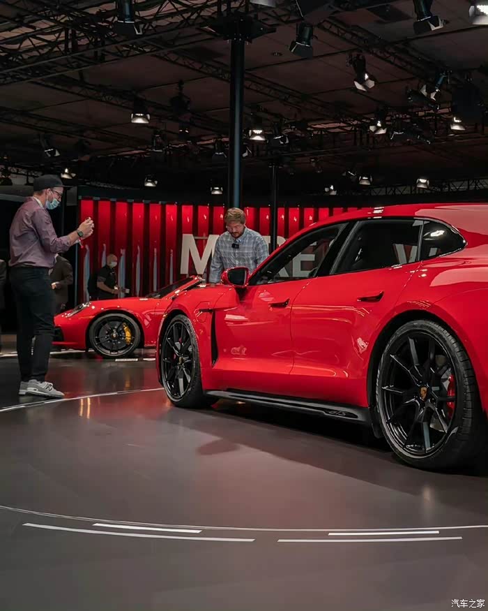 保时捷taycangtssportturism