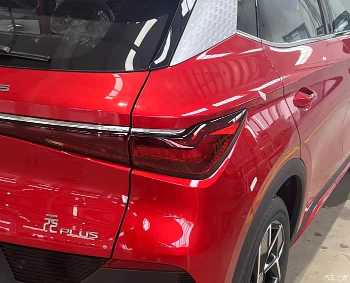 比亚迪元plus红色到底好看不