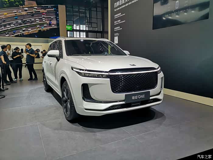 上海车展见到理想one实车,简单体验过后,我也订上了