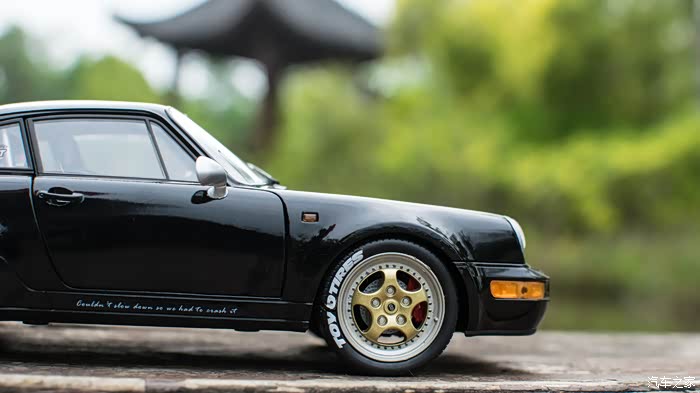 糙模改轻改一台湾岸帝王保时捷964黑鸟118模型改装