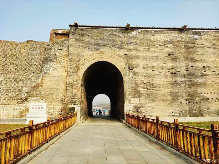 告别2021正定古城北城门遗址公园