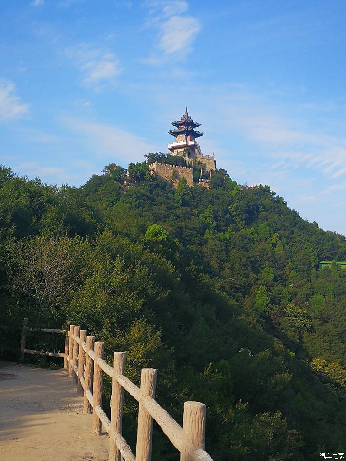 和小六去雲丘山旅遊風景區