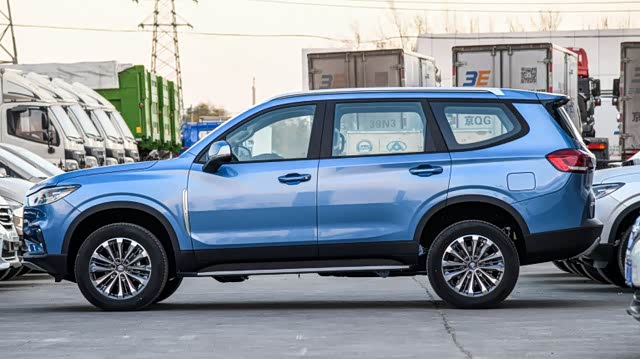 大通d90上汽家族一款中大型suv