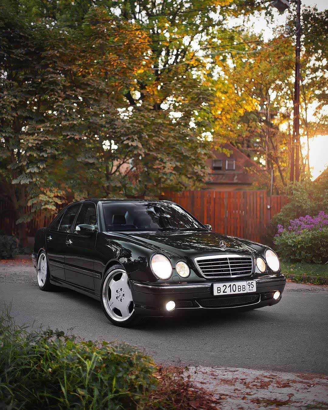 经典四眼灯!相当暴躁的奔驰 e55 amg