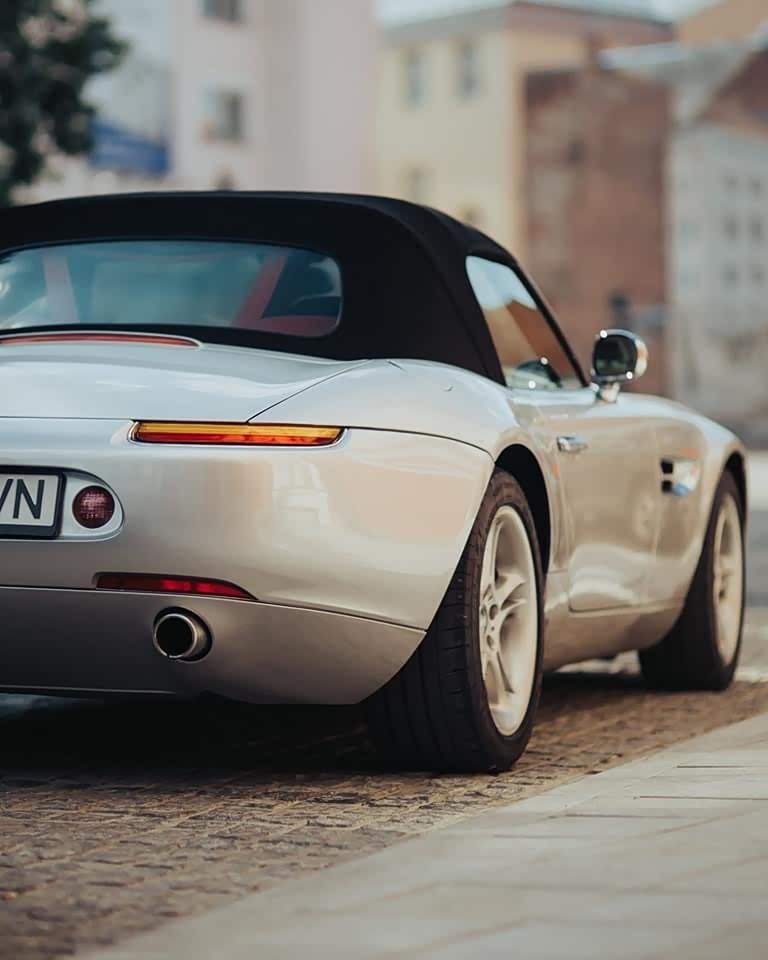 御用座驾bmwz8无法逾越的经典