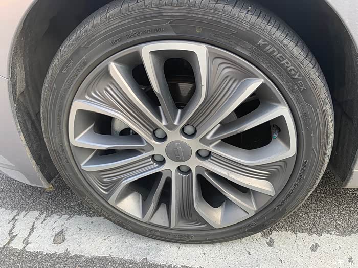 几何a18寸轮毂加轮胎出售