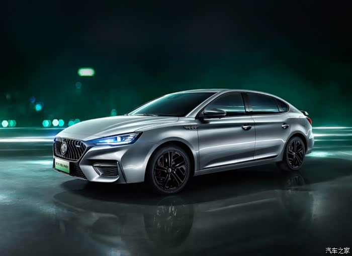 车身线条饱满年轻人理想的座驾