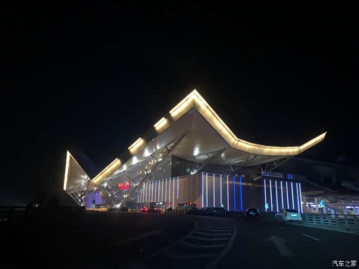 驾上小欧-夜探潍坊北站