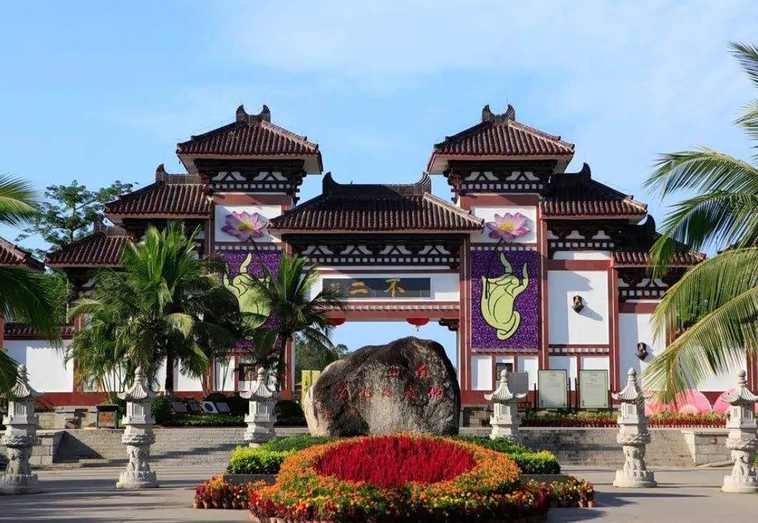 三亚南山文化旅游区吹吹南方的热带气候暖风