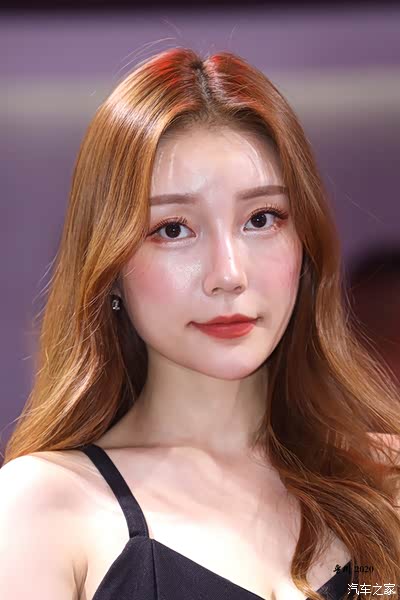 【2020成都车展】车模头像图片集