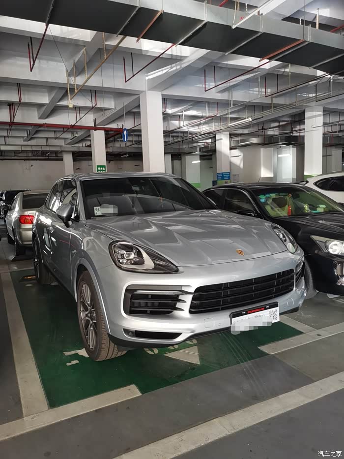 1010日提卡宴白云石