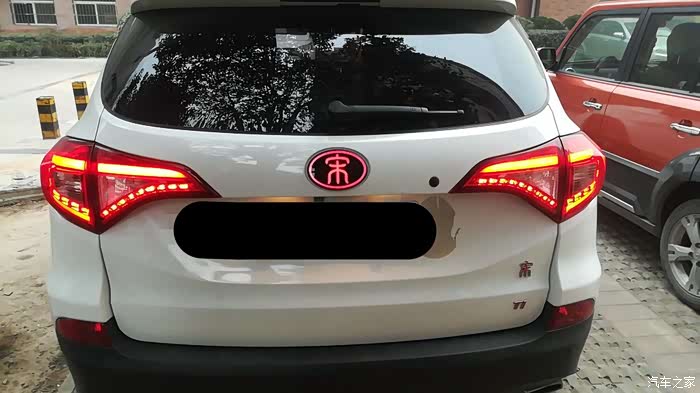 比亚迪宋更换后车标作业