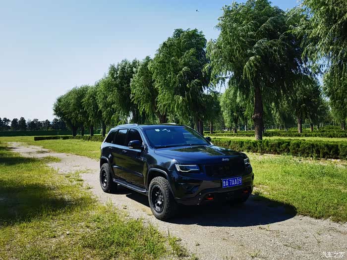 超帅黑武士大切诺基