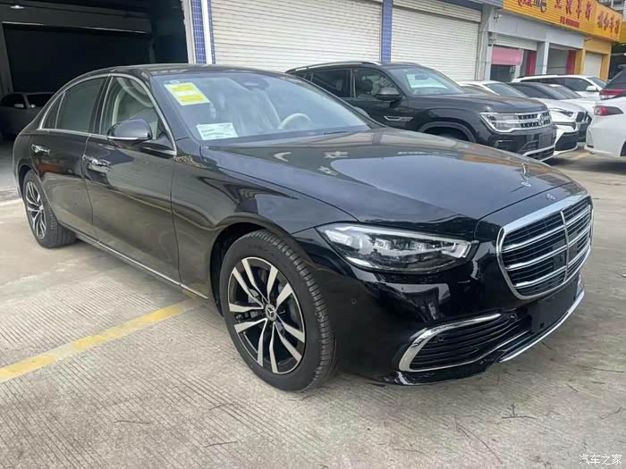 出手2021年豪华型奔驰s级一台