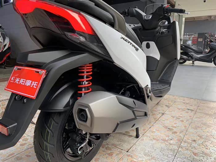 已下定光阳赛艇ct250白色