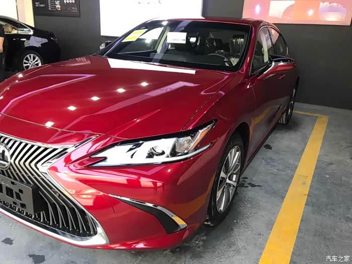 【图】有没有买红色es的朋友,感觉红色的好少啊_雷克萨斯es论坛_汽车