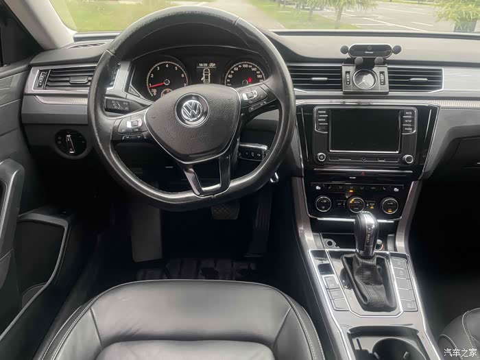 大众帕萨特2017款330tsidsg尊荣版