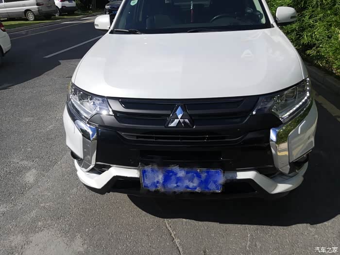 更新贴黑前脸大胆改suv欧蓝德大包围全车白