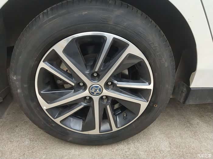 我的启辰d60第一次换胎和第四次保养