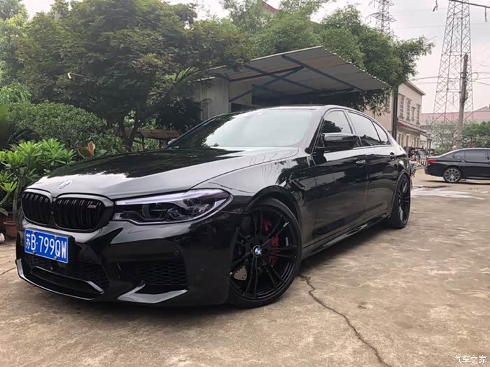 各位今天喜提530li,但是保险单上写着:厂牌型号宝马bmw7201fn轿车