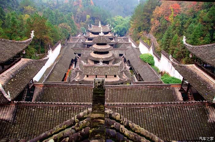 土司城堡甚是壮观