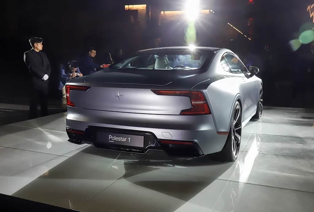 雷神之锤大灯的加入为这台车注入了强烈的沃尔沃气息