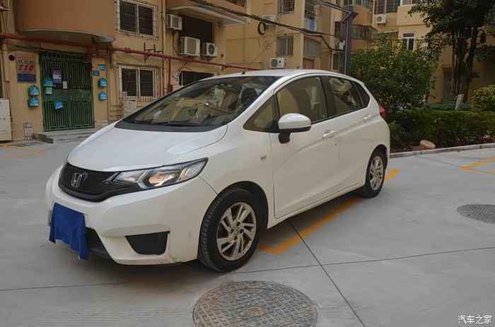 降价明盘48万出第三代飞度白色gk5