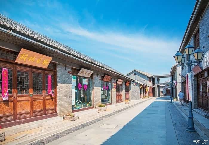 姚徐老街位于南京市浦口区永宁街道侯冲村姚徐湾是一个新建的景点