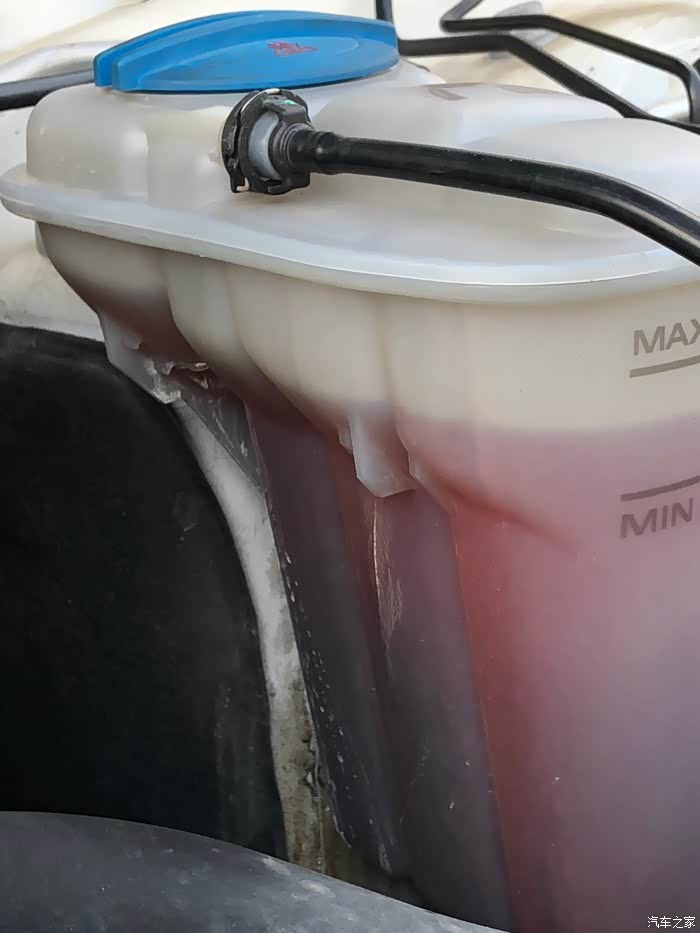 冷却液水壶裂纹