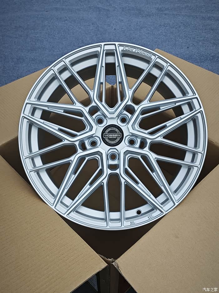 丰田凯美瑞改装轮毂