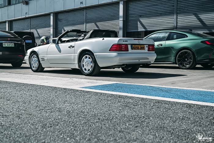 1996年梅赛德斯奔驰sl320