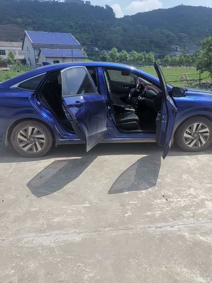 19新凌派迟来的极光蓝领先提车作业17万公里