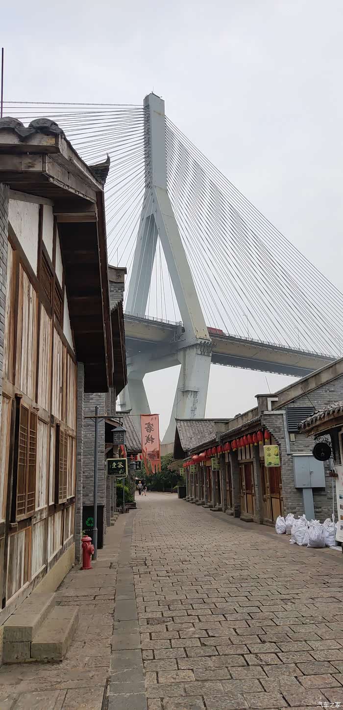 重庆大渡口的桥下的古街