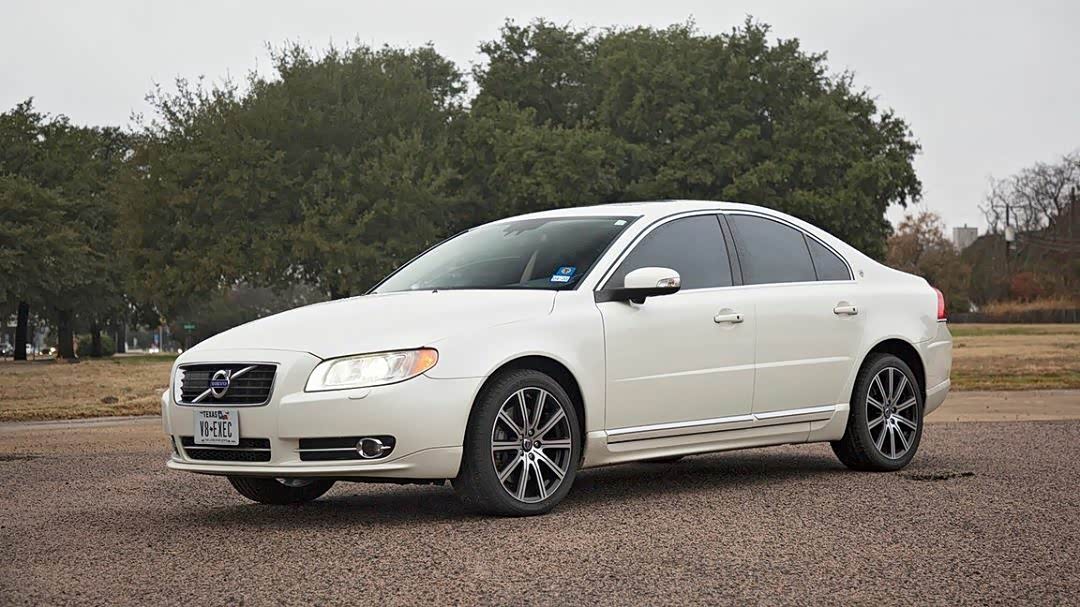 2010款沃尔沃s80 v8,的确8个缸的富豪是冷门