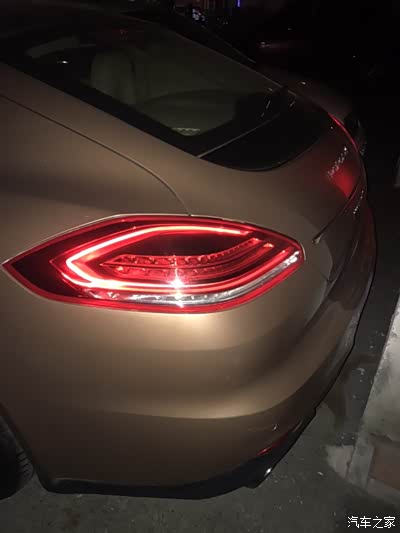 小弟一直喜欢保时捷跑车系列,从718到盒子再到911,喜欢敞蓬的感觉