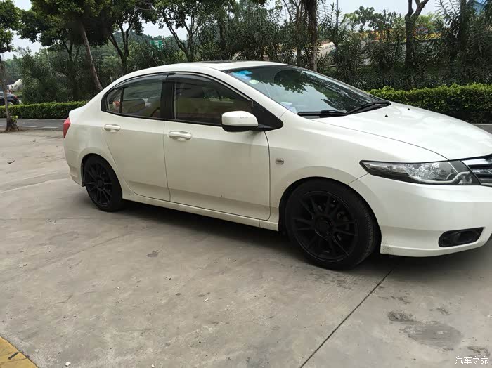 谁的锋范改了轮毂的能发出来看看参考一下吗