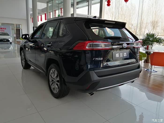 丰田威兰达这款黑色很是运动