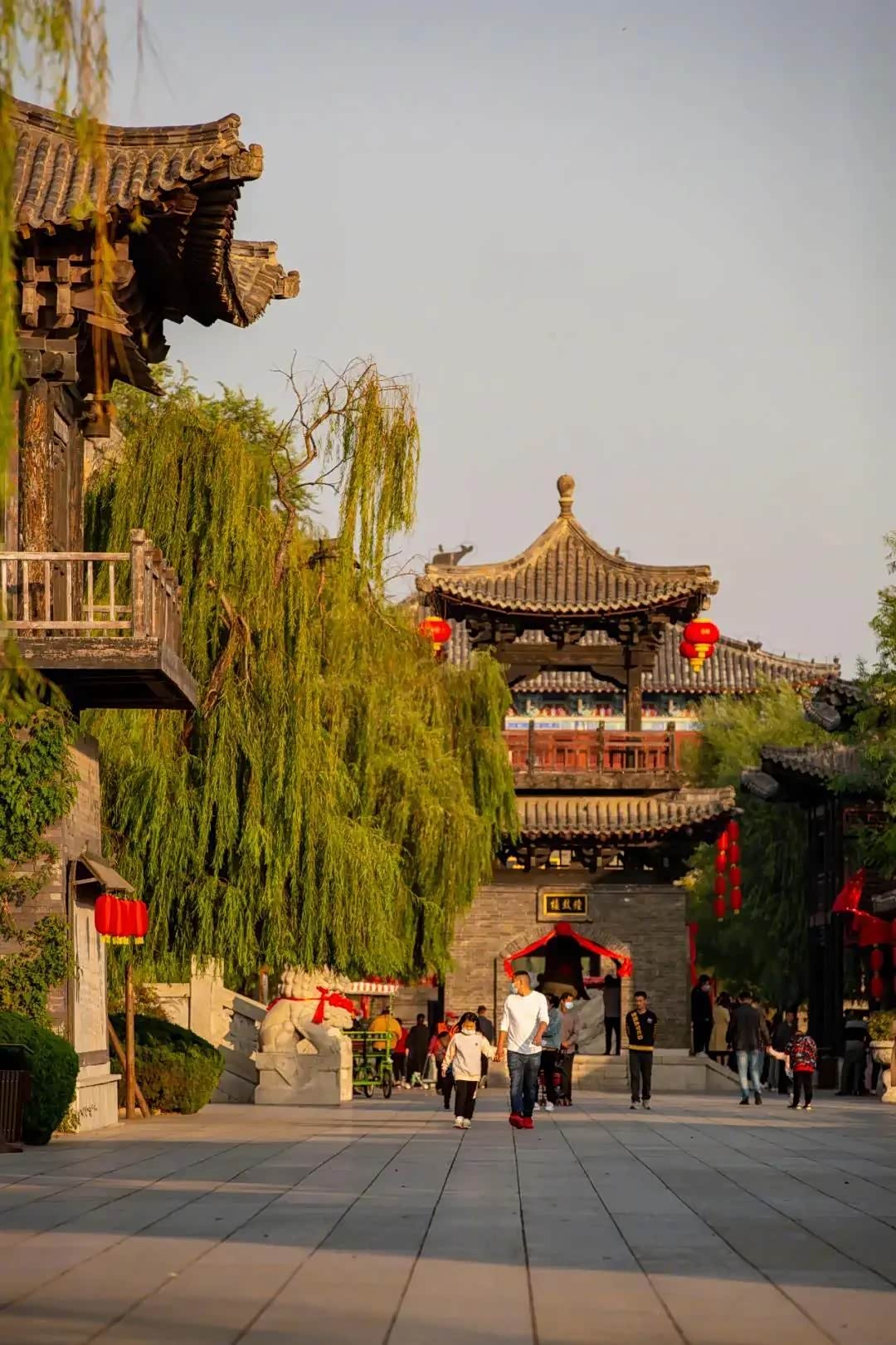 水浒影视城秋韵:蓦然回首 已是深秋