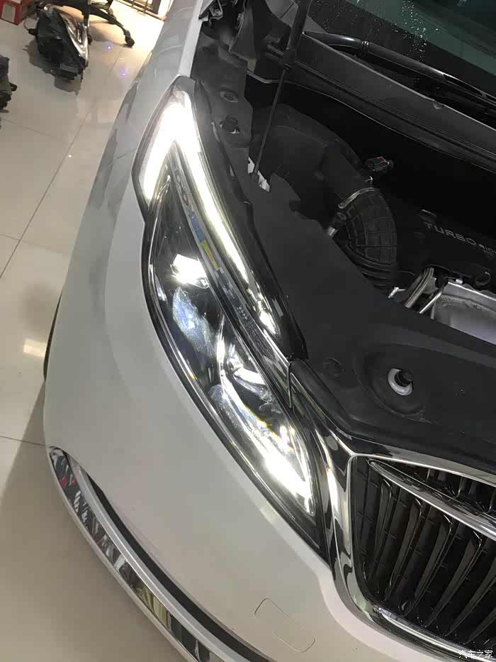 白色大面包更换高配全led大灯