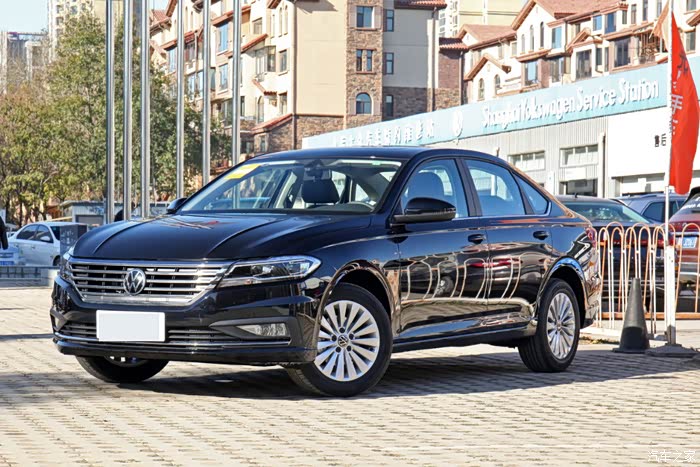 2022款朗逸标配6气囊售价1129万1589万元