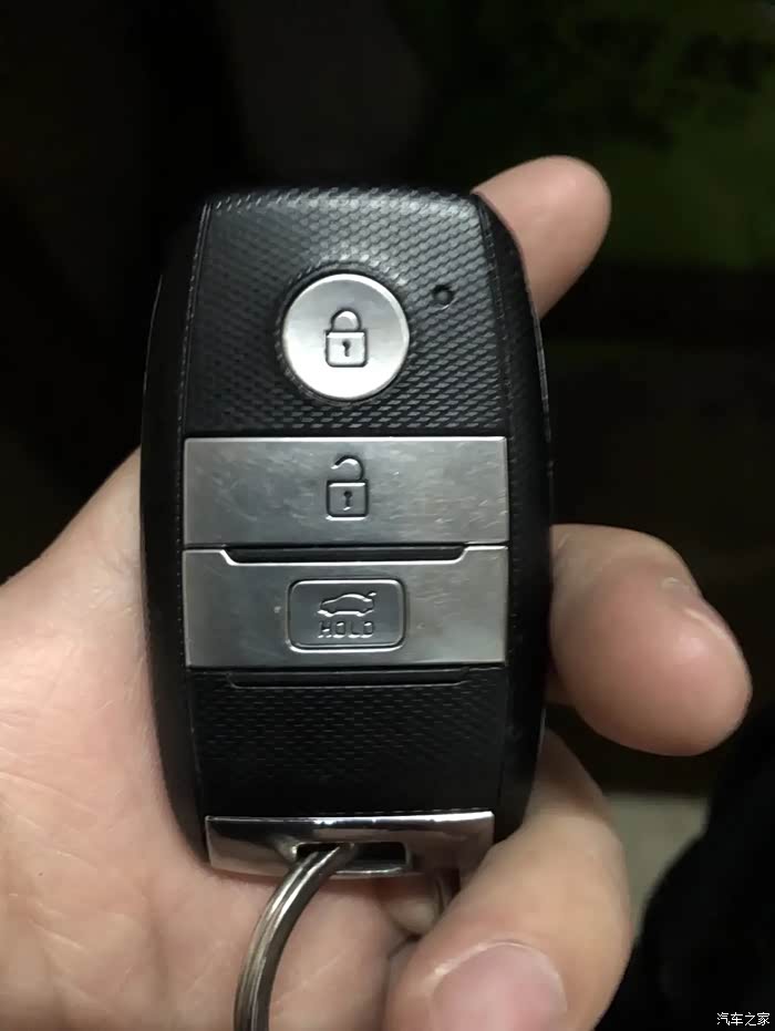 【图】新到的k5,请问车钥匙怎么换电子 谢谢_起亚k5论坛_汽车之家论坛