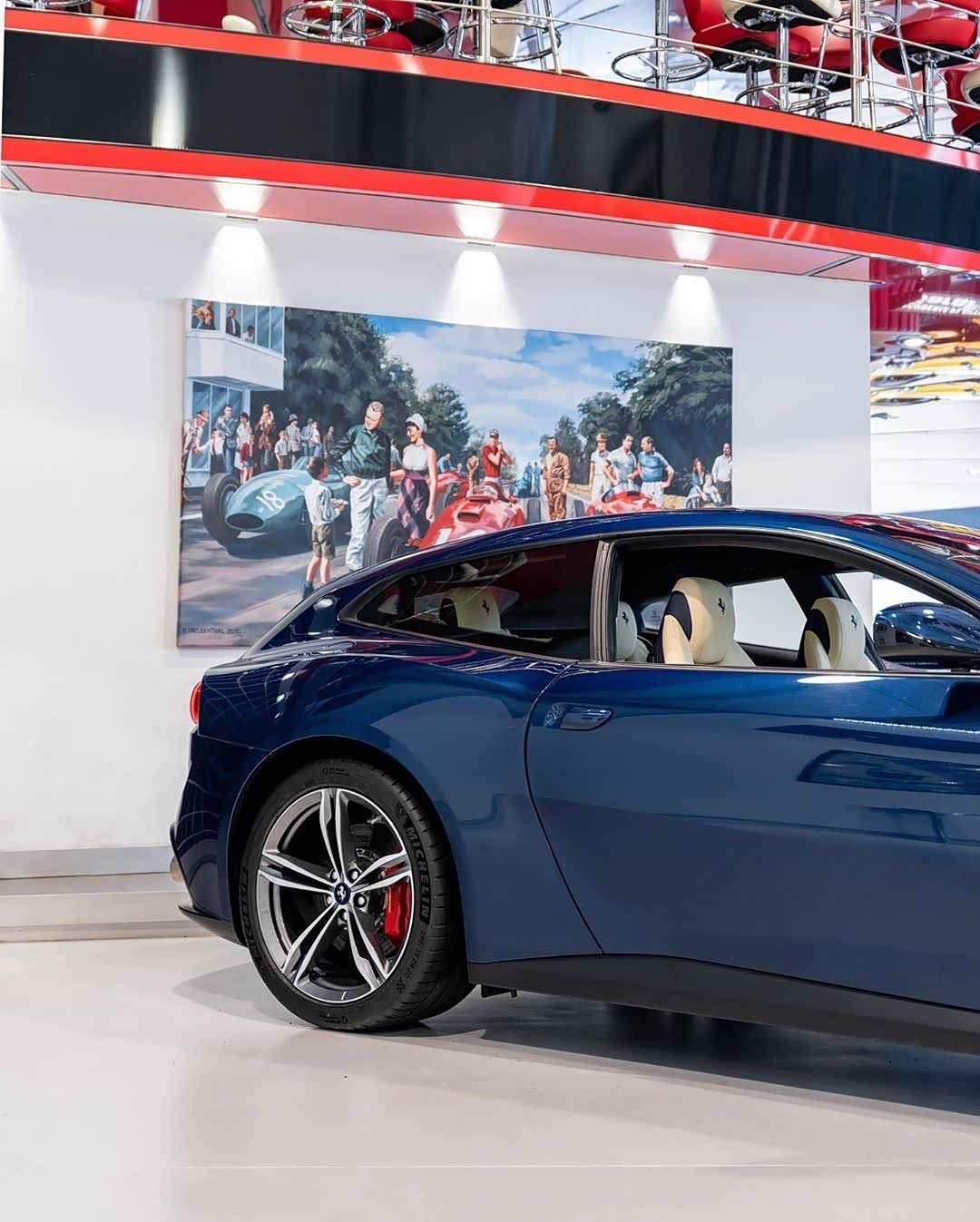 ferrari gtc4 lusso 一匹帅气的骏马.