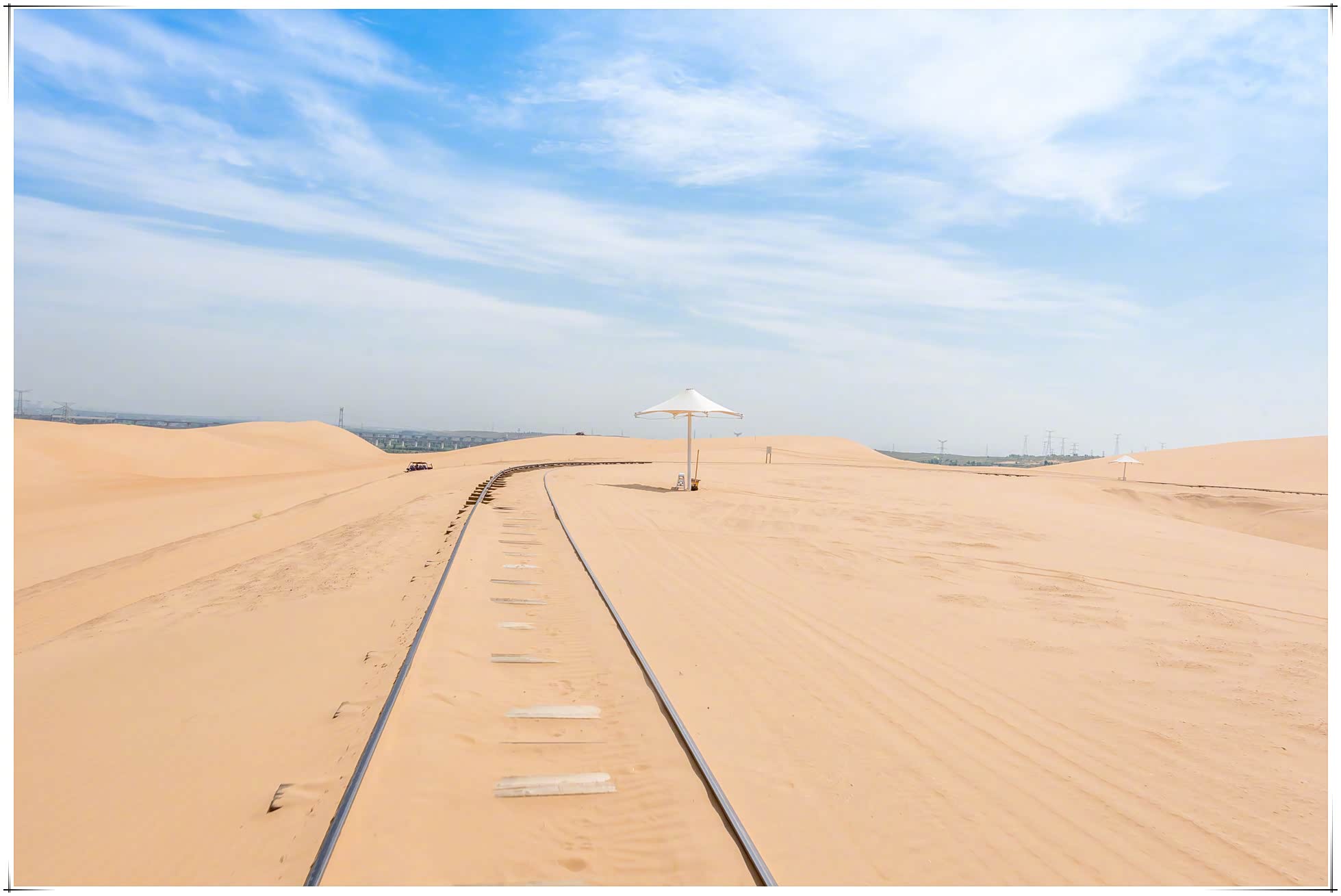 内蒙古响沙湾沙漠,集观光与休闲度假为一体的特大型综合休闲景区